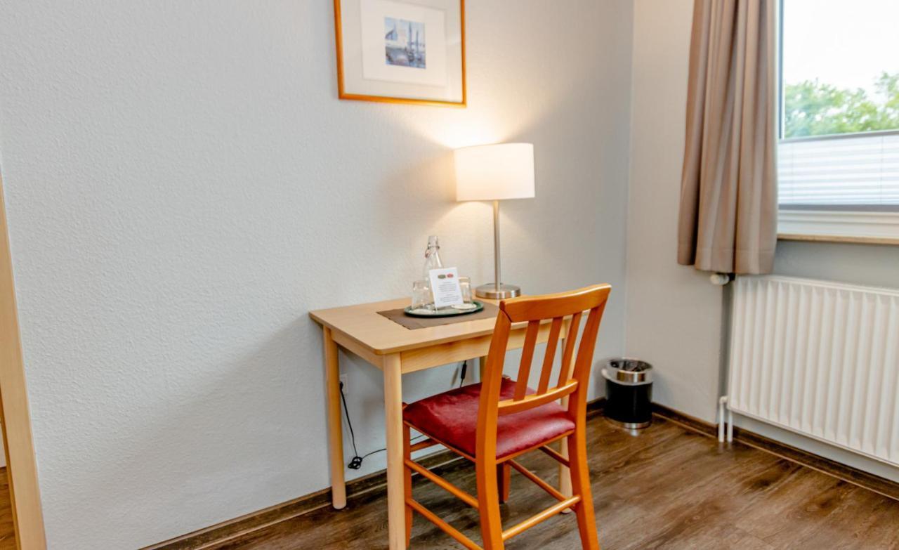 Hotel Herbers Südbrookmerland エクステリア 写真